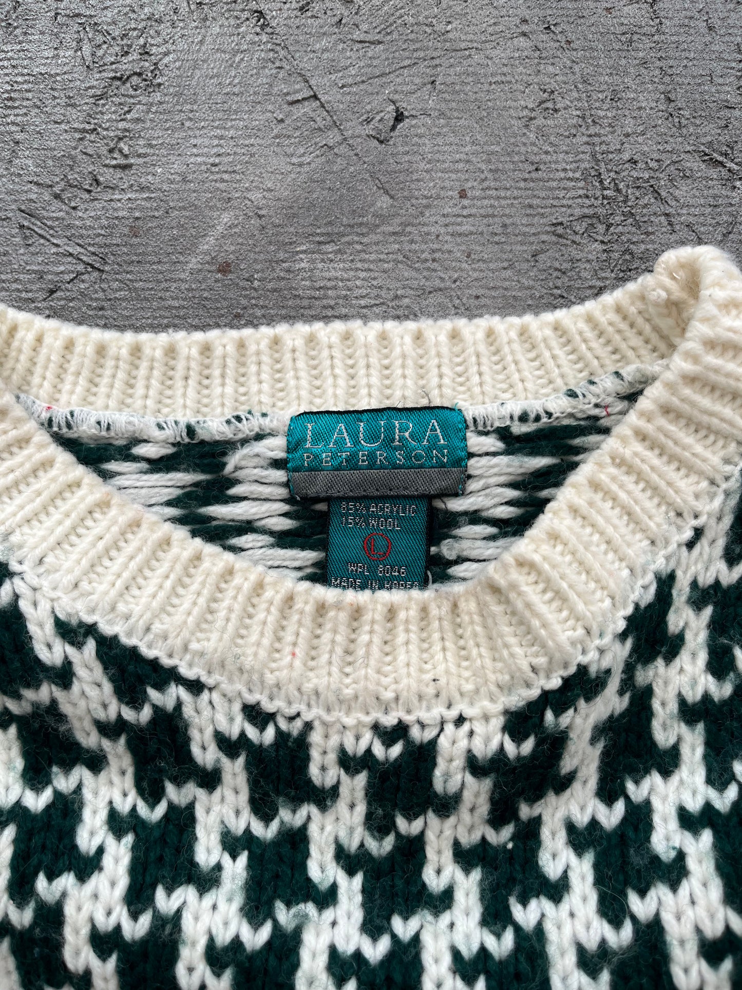 Vintage 1980s Patterned Sweater - M